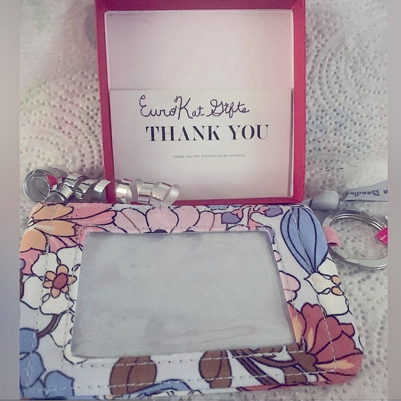 Vera Bradley ID Badge card case NEW with silver keyring can attach lanyard NWT - Picture 13 of 13